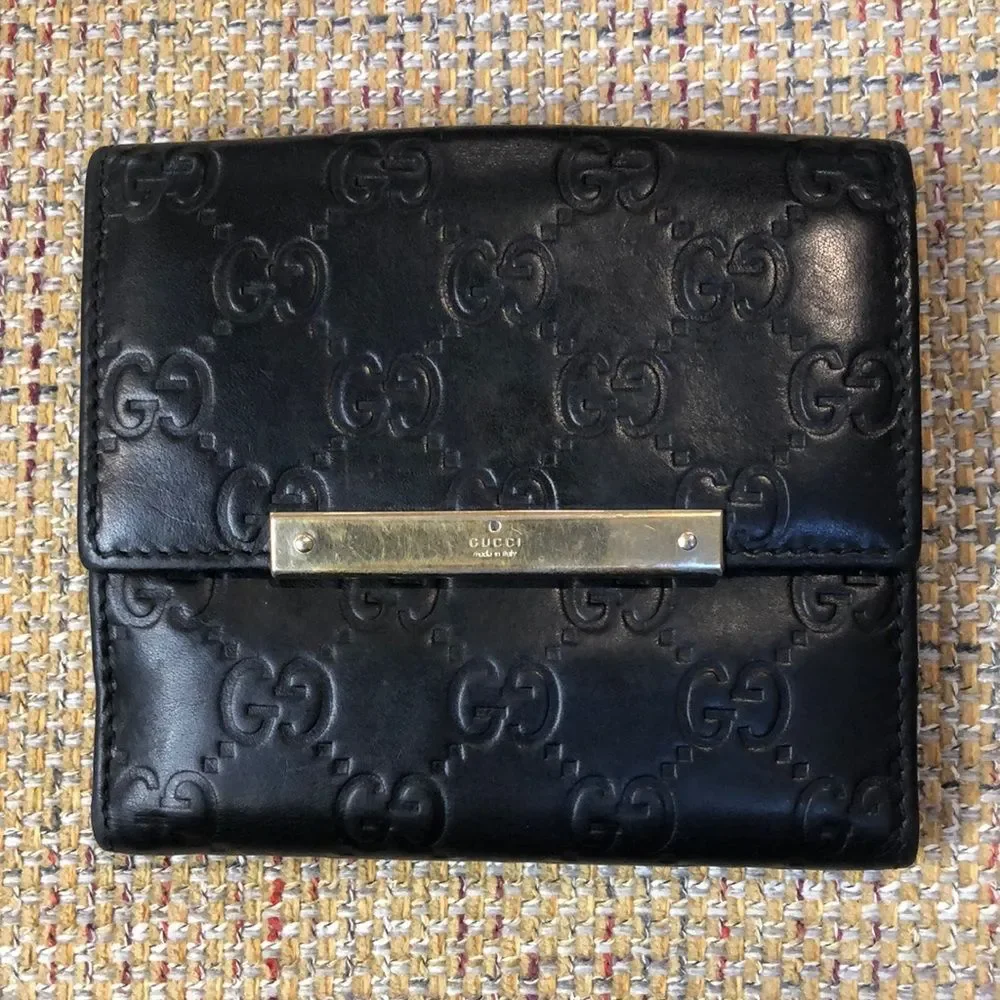 GUCCI GG Black Guccissima Bifold Wallet With Billfold & Coin Section